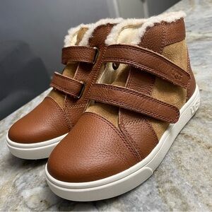 UGG Unisex-Child T Rennon II Sneaker